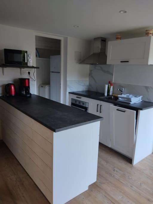De Caractere Au Coeur De La Chaine Des Puys Holiday home Ceyssat